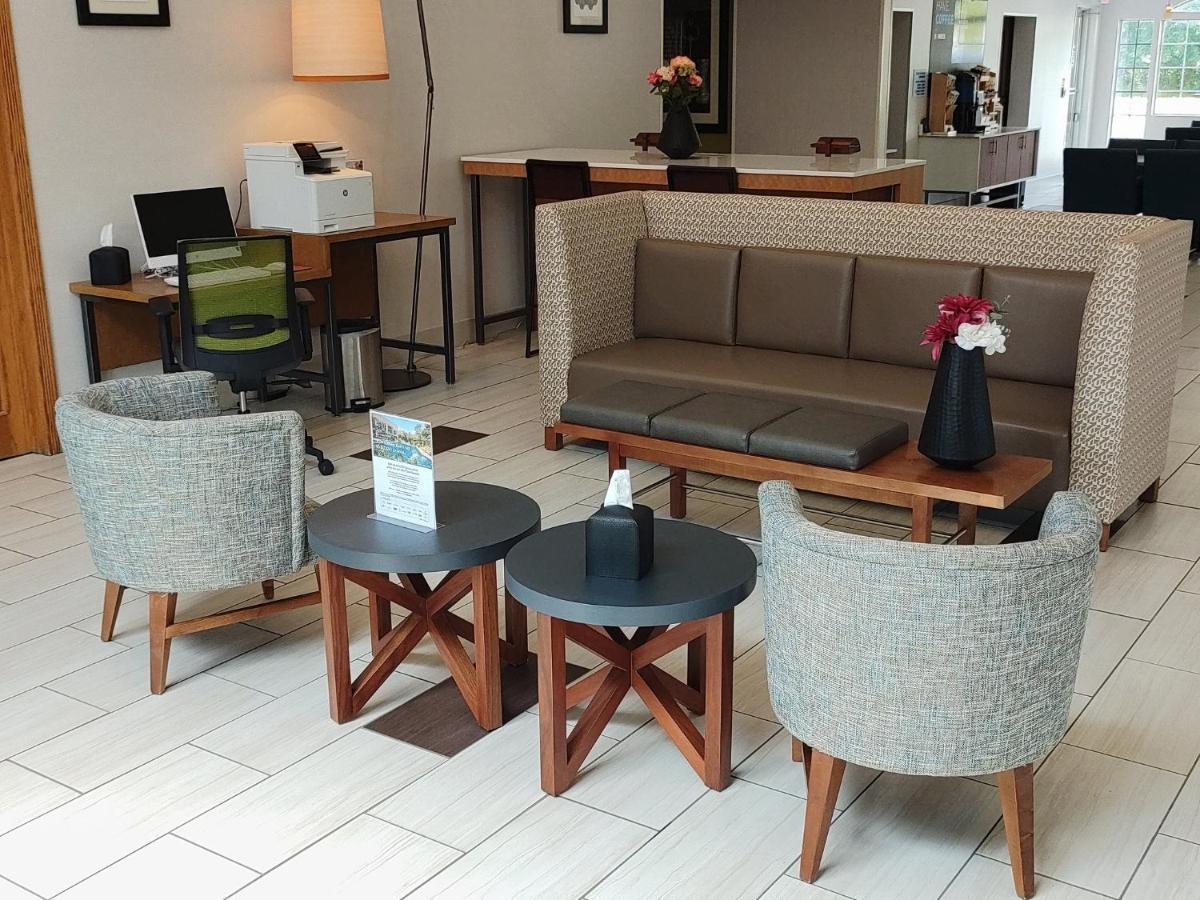 Holiday Inn Express Murrysville - Delmont, An Ihg Hotel Zewnętrze zdjęcie